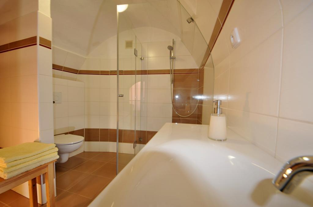 Downtown Apartments Český Krumlov Zimmer foto